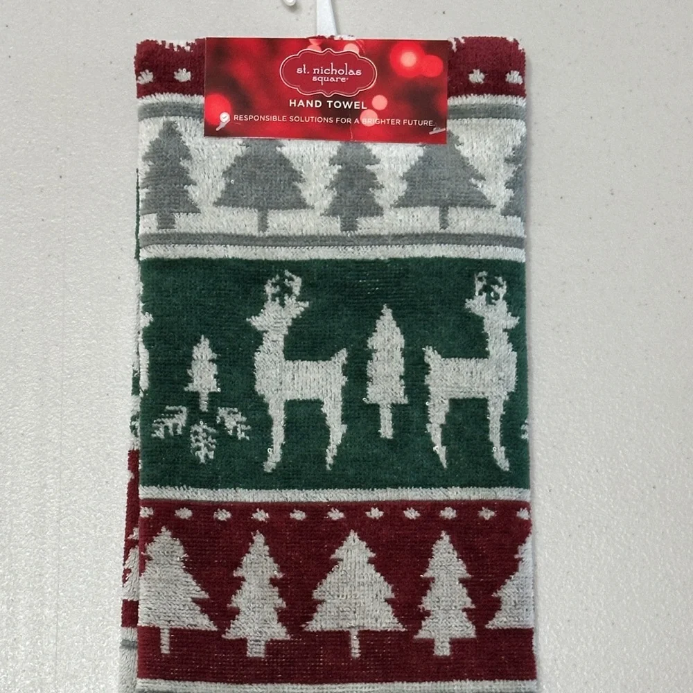 St. Nicholas Square Red and Green Hand Towels